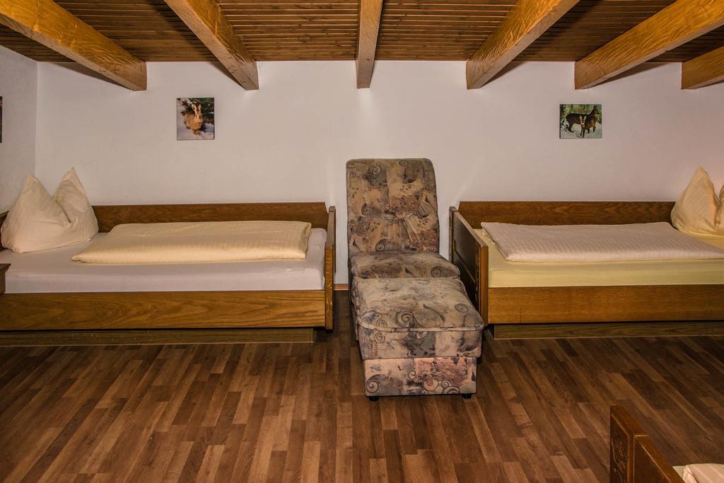 Appart Saroja-Tannleger Brand  Cameră foto