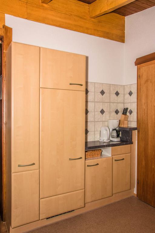 Appart Saroja-Tannleger Brand  Cameră foto